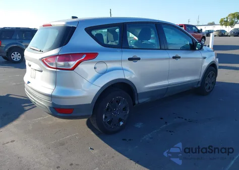2013 Ford Escape S z USA, uszkodzony, nr VIN 1FMCU0F72DUB81943